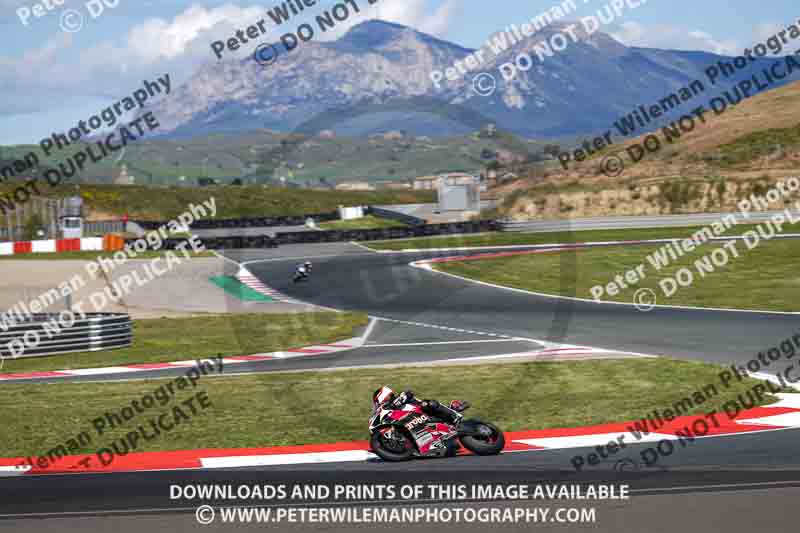 cadwell no limits trackday;cadwell park;cadwell park photographs;cadwell trackday photographs;enduro digital images;event digital images;eventdigitalimages;navarra;no limits trackdays;peter wileman photography;racing digital images;trackday digital images;trackday photos